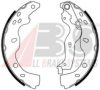 SUZUK 5320079J00 Brake Shoe Set